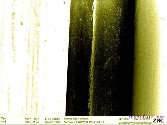 图 4：放大镜下的激光焊缝